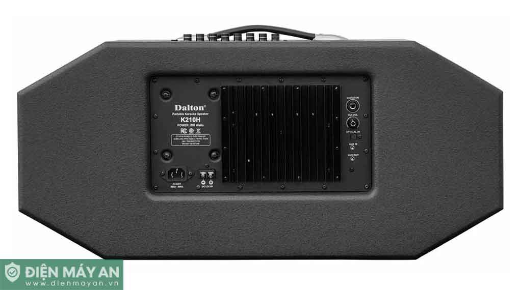 Mặt sau loa karaoke Dalton K210H với bảng điều khiển và các cổng kết nối âm thanh